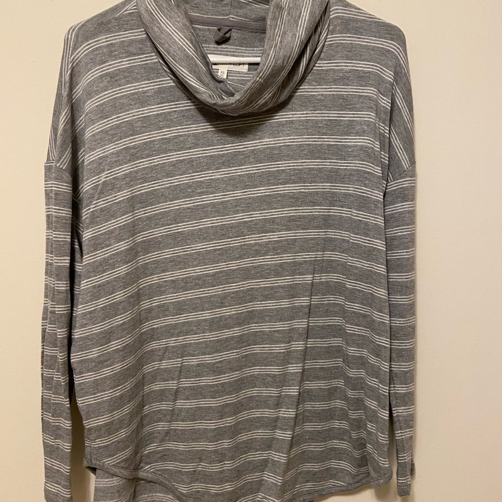 Very soft loose turtleneck. Lou & Grey by Loft